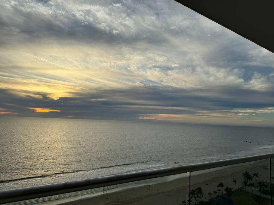 Departamento De Lujo Vista Al Mar Piso 15 Lejlighed Mazatlán Eksteriør billede